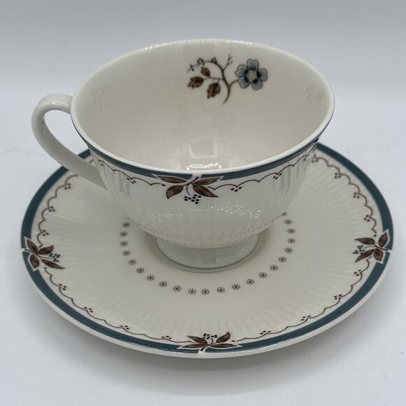 ROYAL DOULTON OLD COLONY TEACUP AND SAUCER SET OF 4 - Picture 2 of 7